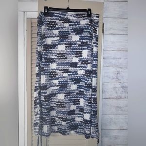 Blue and white cotton skirt